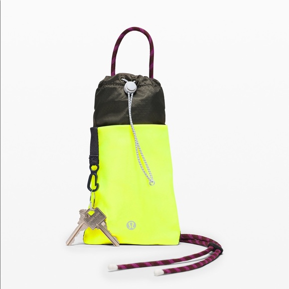 lulu lemon phone pocket